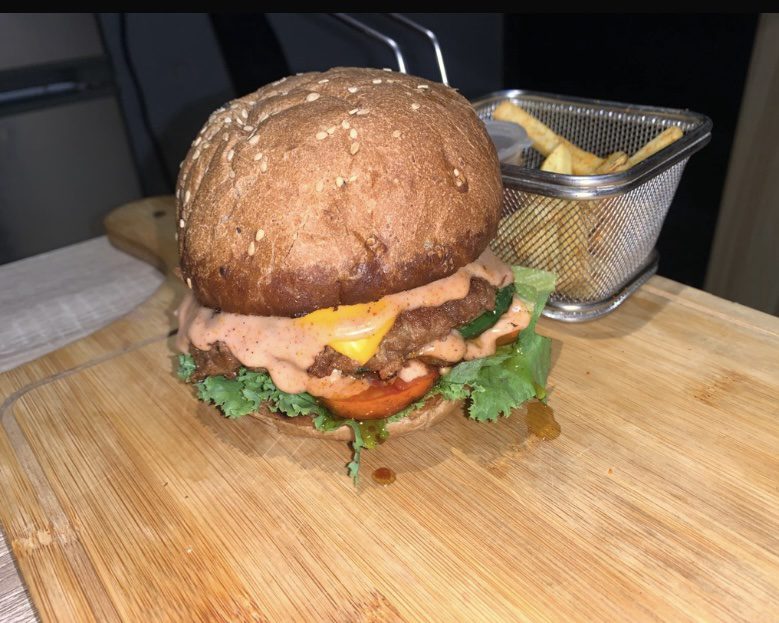 Beef Burger with or without fries