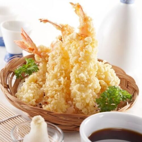 Japanese crispy Tempura Prawns with sauce