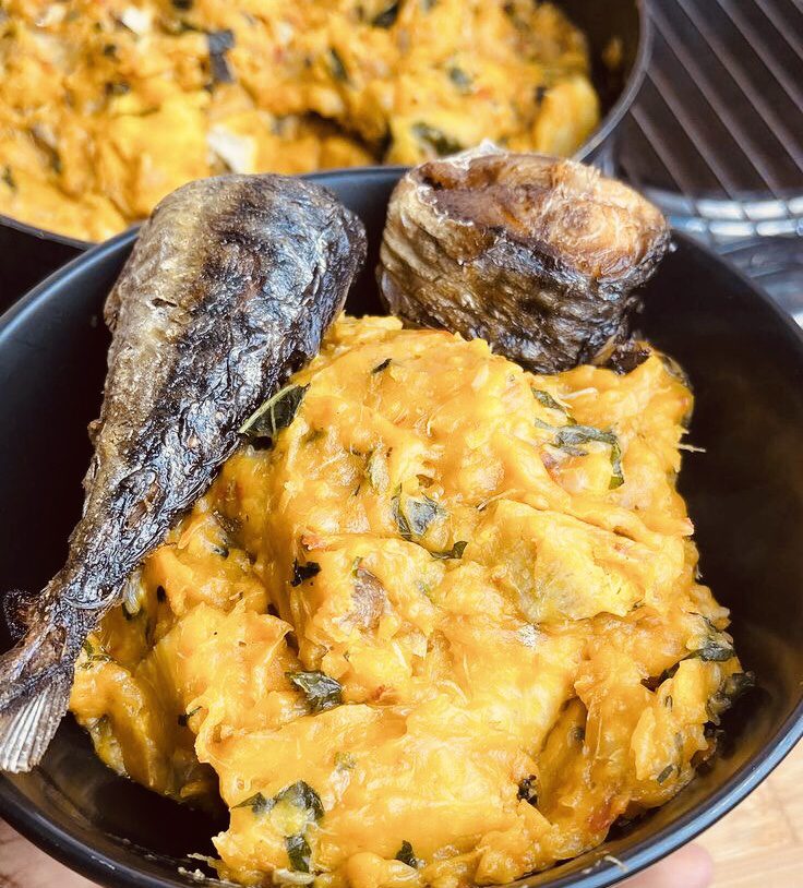 Porridge Yam with dry fish