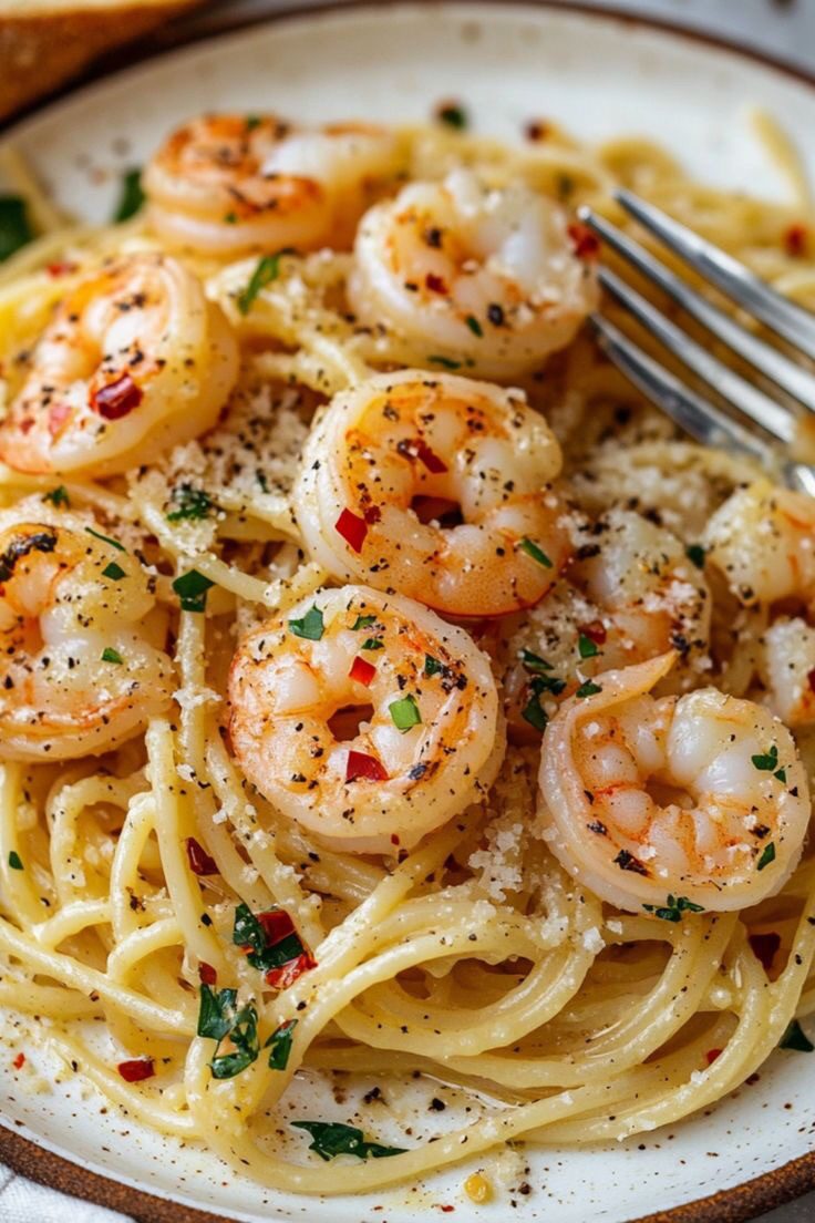 Spaghetti Aglio e olio with shrimp