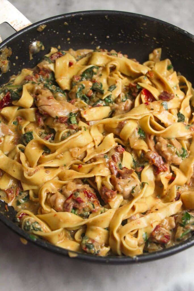 Coconut pasta (with chicken or prawns)